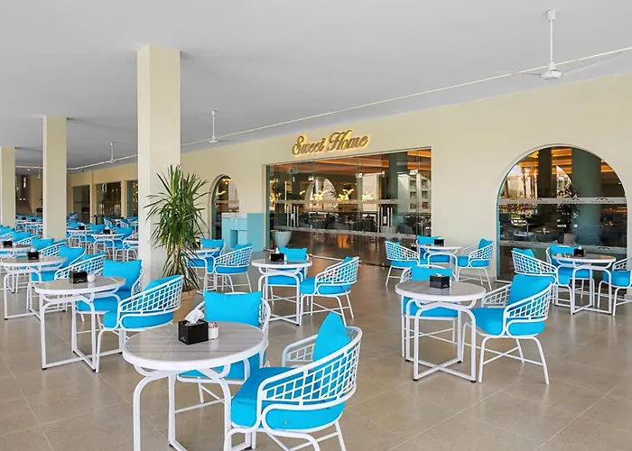 Pickalbatros Dana Beach - Aqua ParkResort Hotel